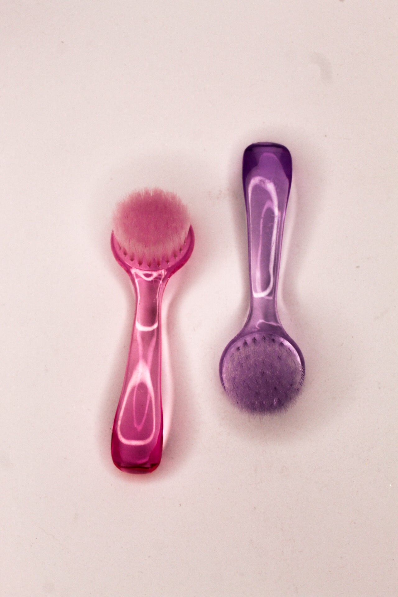 Paquete 2 pzas. Cepillo Grande con mango para manicura y pedicura